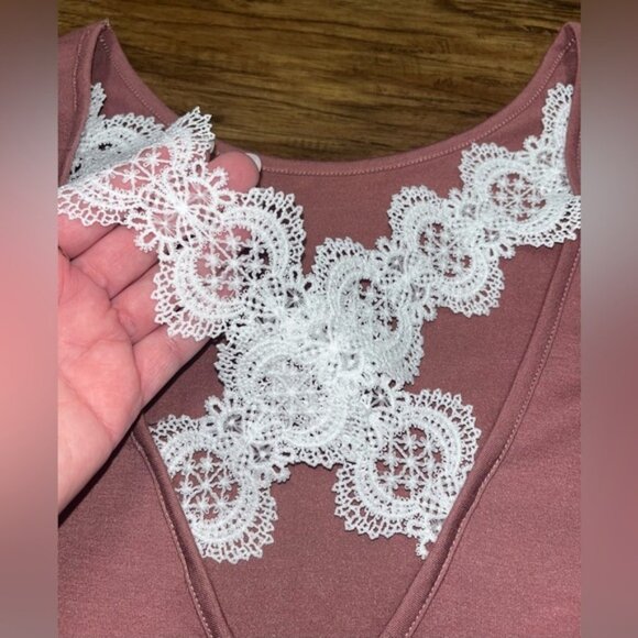 SHEIN Top Size Large - Picture 3 of 9